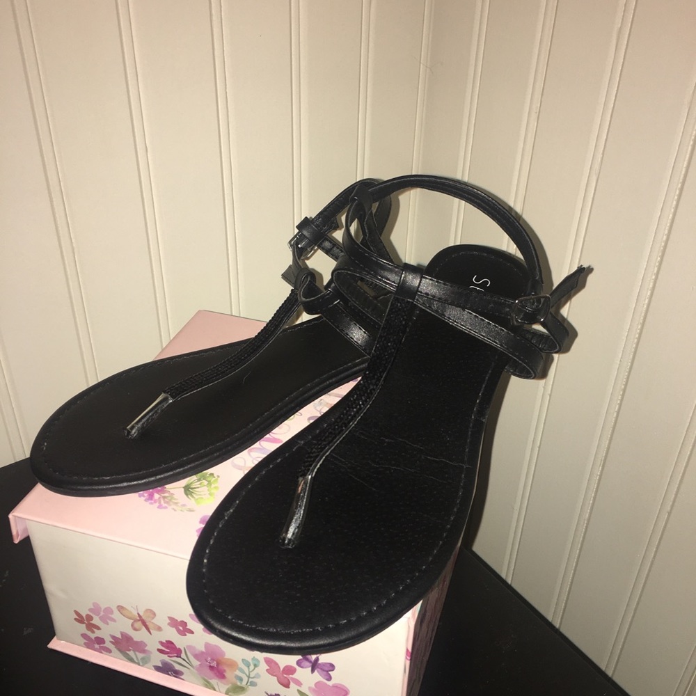T-stap sandals